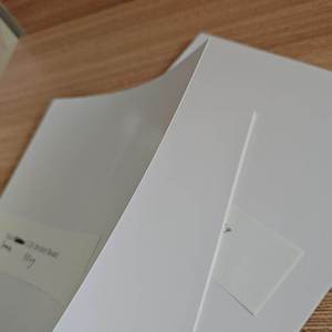 กระดาษอาร์ตบอร์ด/อาร์ตการ์ด เคลือบเงา สีฟ้าขาว ราคาประหยัด ยี่ห้อ IPSUN ความหนา 250GSM 300GSM 350GSM รุ่น C2s - Product Image 3