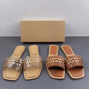 Sandalias planas con diamantes dorados para mujer, calzado bonito, venta de zapatos de China, novedad