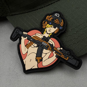 Patch en caoutchouc souple PVC tactique fille patchs amusants 3D avec crochet - Product Image 6