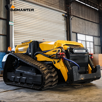 Robot broyeur forestier télécommandé diesel 75 CV, sur chenilles tout-terrain, pour la fauchage des pentes et l'entretien des brûlées et de la végétation