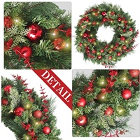 24-Zoll-Weihnachtskränze Weihnachtskränze für Eingangstür mit Kugeln Ornamente künstlicher Weihnachtskränz für Outdoor-Festtagsdekoration