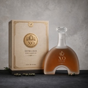 Bouteille en <span class=keywords><strong>verre</strong></span> arquée personnalisée de luxe de 700 ml avec bouchon en liège estampé à chaud pour whisky, vodka, <span class=keywords><strong>vin</strong></span>, tequila - Product Image 3