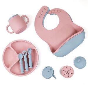 Ensemble d'assiettes en silicone pour bébé, best-seller, avec cuillère et bavoir, antidérapant, compatible lave-vaisselle et micro-ondes - Product Image 4