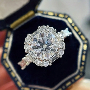 Anello dal Design Elegante Stile Semplice per Donne - Product Image 1