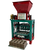 Machine à fabriquer des briques emboîtables, extrudeuse à vide avec moteur et roulement