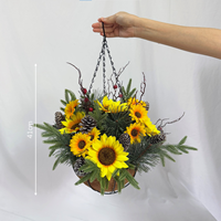 Faux tournesol artificiel et pomme de pin avec panier suspendu en verdure persistante pour porche, patio, extérieur, Noël, Thanksgiving, table, décoration intérieure