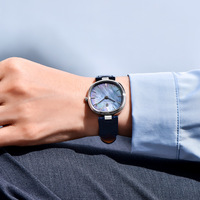 Montre-bracelet à quartz pour femme avec logo personnalisé OEM, cadran en pierre naturelle (nacre, ambre, malachite), boîtier en acier pour commande en gros