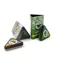 Boîte métallique en étain Offre Spéciale personnalisée, forme triangulaire, avec bord roulé sur le couvercle et le fond