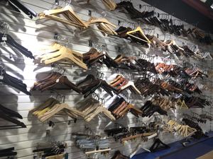 Tùy chỉnh móc áo Hỗ trợ các loại khác nhau móc và vật liệu bằng gỗ nhựa kim loại nhung và logo in - Product Image 4