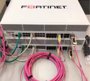 Fortinet Pare-feu FG-200F FortiGate 200F Appareil de sécurité 1 an <span class=keywords><strong>24x7</strong></span> <span class=keywords><strong>FortiCare</strong></span> Support 10 Gbps Débit 1M Sessions Stock - Product Image 2