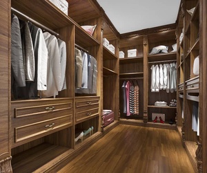 Armoire de chambre à coucher moderne sur mesure SOFEYIA pour hommes, solutions clés en main de luxe - Product Image 1