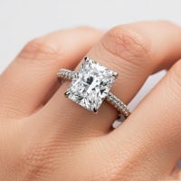 Bague de fiançailles et d'anniversaire pour femme en zircon cubique carré brillant de haute qualité, grand et éclatant