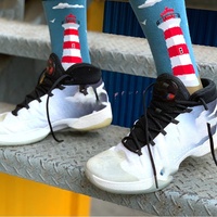 Chaussettes de tous les jours Lighthouse, chaussettes de rue tendance, chaussettes confortables en coton pour adultes, chaussettes à motif de crâne squelette