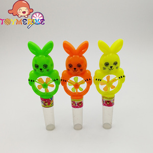 Distributeur de tubes <span class=keywords><strong>à</strong></span> jouets avec sifflet <span class=keywords><strong>à</strong></span> ventilateur lapin pour 2g de chewing-gum / bonbons gélifiés / bonbons durs - Product Image 1