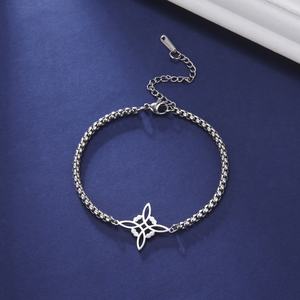 Pulsera <span class=keywords><strong>de</strong></span> Nudo <span class=keywords><strong>de</strong></span> Bruja en <span class=keywords><strong>la</strong></span> Mano para Mujer con Cadena <span class=keywords><strong>de</strong></span> Caja Ajustable <span class=keywords><strong>de</strong></span> Acero Inoxidable y Amuleto <span class=keywords><strong>de</strong></span> <span class=keywords><strong>Buena</strong></span> <span class=keywords><strong>Suerte</strong></span> y Protección Joyería Wicca - Product Image 1