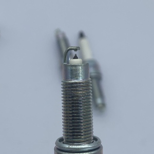 Bujía de iridio para motocicletas SILMAR7D9DS, venta directa de fábrica de gasolina, nueva condición - Product Image 4