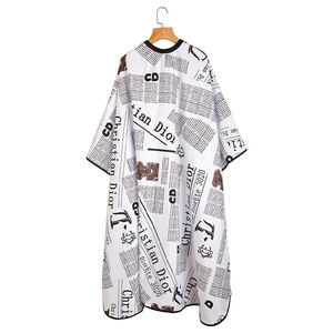 Capa de Peluquería Blanca con Estampado de Periódico, Duradera, para Uso en Salón y en Casa, Herramienta para Cortar el Cabello - Product Image 5