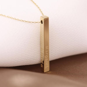 सोने की बार हार का व्यक्तिगत नाम मार्गार्नेट उत्कीर्ण ऊर्ध्वाधर पेंडेंट गहने उसके लिए अद्भुत उपहार बनाता है - Product Image 2