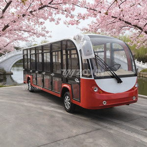 Voiture électrique de tourisme entièrement fermée rouge et blanche pour le transport dans les attractions touristiques de lacs et de jardins - Product Image 1