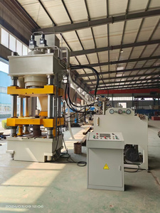 מכבש הידראולי בעל ארבע עמודות במשקל 500 טון עם מנוע סרוו לייצור לבני מלח לליקוק עבור בקר וצאן - Product Image 5