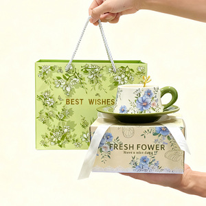 Ensemble tasse et soucoupe en céramique à motif floral peint à l'huile, élégante tasse à thé pour l'après-midi, cadeau pour la vente en gros - Product Image 4
