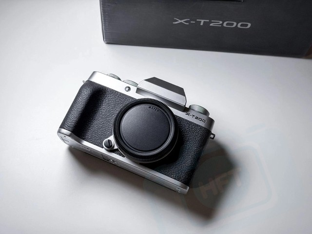 HFT Professional X-T200 Mirrorless Camera Cheap HD 4K UHD Video APS-C Frame CMOS Sensor Rechargeable Battery Screen Size 3" SD
