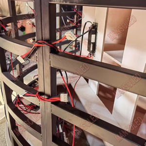 Écran LED P2 flexible et souple pour <span class=keywords><strong>les</strong></span> murs <span class=keywords><strong>de</strong></span> stade pour le cricket et le football Affichage des scores <span class=keywords><strong>en</strong></span> <span class=keywords><strong>direct</strong></span> Affichage du périmètre Fonction d'animation - Product Image 3