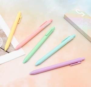 Bolígrafos de Gel Retráctiles KACO Soft Touch, Punta Fina de 0.5 mm (Colores Macaron, Paquete de 5 con Tinta de Color) - Product Image 4