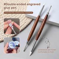 Outil 2-en-1 double face pour colle à ongles et brosse à sculpter les fleurs avec manche en bois, brosse en métal/silicone pour salons de manucure professionnels et DIY