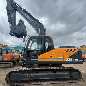 รถขุดไฮดรอลิกแบบตีนตะขาบ HYUNDAI225LC-9T มือสองจากเกาหลีใต้ สภาพดี ทนทาน รุ่น 225LC-7  225LC-9S มีสินค้าในสต็อก - Product Image 2