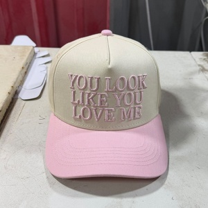 Cappello OEM 'You Look Like You Love Me' per Matrimoni e Feste, Nuovo Arrivo, Blu e Bianco, Colorato, Design Personalizzato Ricamato, Cappello a 5 Pannelli con Corona Alta - Product Image 2
