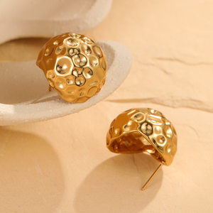 Nouvelles boucles d'oreilles tendance en acier inoxydable, de forme irrégulière et creuse, en forme de goutte d'eau, au style unique et sophistiqué. - Product Image 4