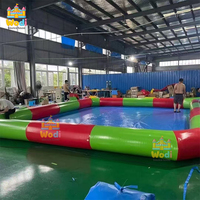 Piscine auto-gonflante stable à structure renforcée pour location commerciale