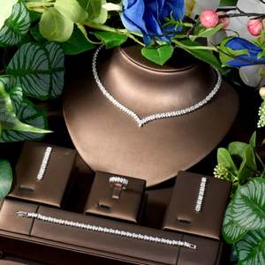 Hot Fashion Français Niche 4pcs Set Ambiance Cent CZ Zircone Dubaï Collier Boucles D'oreilles De Mariée De Mariage Cadeau De Fête S-144 - Product Image 1