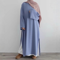 Mujeres Musulmanas de Malasia de tela suave de color sólido con hendidura lateral y camisa interior blanca modesta y cordón