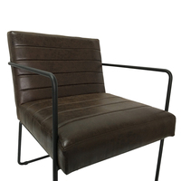 Chaise de salle à manger industrielle en métal noir avec accoudoirs, revêtement en cuir PU marron, base en traîneau, chaise d'appoint pour restaurant et maison