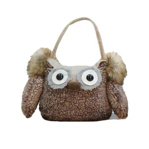 BOLSO CON FORMA DE BÚHO CON EFECTO PELUDO, MARRÓN, AL. 16CM - Product Image 1