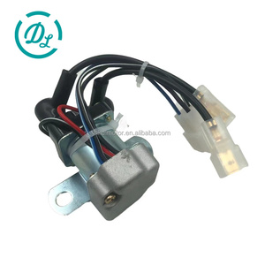 Relais de sécurité diesel EexcavaStart 1-82553039-1 4452158 pour moteurs 6HK1, remplacement durable compatible avec les excavatrices ZX200 ZX330 - Product Image 1