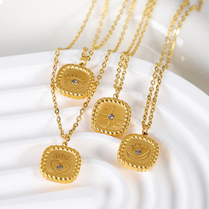 INS elemento popolare incisione in acciaio inossidabile Evil Eye Moon Nother <span class=keywords><strong>Star</strong></span> heart collana con ciondolo gioielli per le donne - Product Image 1