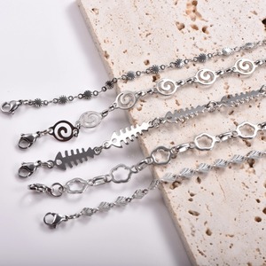 Pulsera Minimalista de Acero Inoxidable Plateado, Cadena de Eslabones Huecos Irregulares, Antialérgica, para Uso Diario - Product Image 6