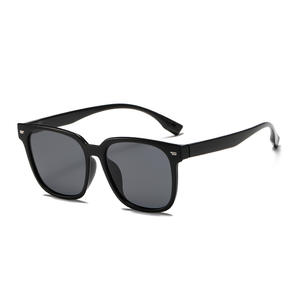 Lunettes de soleil polarisées rétro Tr90 unisexes, monture carrée, anti-éblouissement UV400, pour la protection solaire, la pêche, le cyclisme, la conduite, la mode - Product Image 1