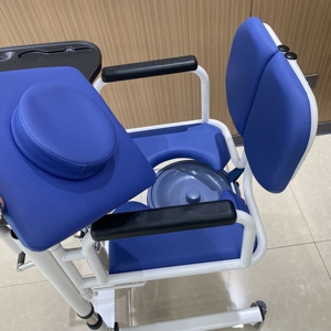 Chaise de <span class=keywords><strong>transfert</strong></span> pour patients handicapés avec roues <span class=keywords><strong>Lit</strong></span> pour personnes <span class=keywords><strong>âgée</strong></span>s Capacité de 150 kg Léger Pliable Réglable - Product Image 5