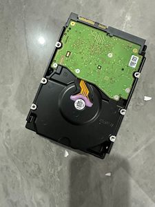 HUS726 Seri HUS726T4TALS200 0B36053 0NT1X2 G14 HDD 4TB 7.2K SAS 12Gb/s 3.5" LFF Hard Drive Enterprise untuk Penggunaan Server/Penyimpanan - Product Image 4