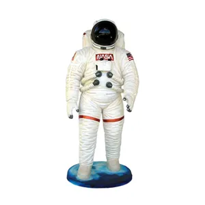 Venta directa de fábrica gran decoración escultura de resina personalizada tamaño real estatua de astronauta de fibra de vidrio