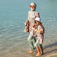 Burkinis ชุดว่ายน้ำมุสลิมสำหรับแม่และลูกสาว,ชุดว่ายน้ำอิสลามแบบเข้าชุด3ชิ้นแบบกำหนดเองสำหรับครอบครัว