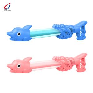 चेंगजी बच्चों के लिए वॉटर कैनन खिलौना समर बीच आउटडोर प्लेइंग शूटिंग गेम हैंड पंपिंग सिंगल ट्यूब डॉल्फिन वॉटर गन - Product Image 5