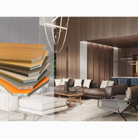 Parfait pour les intérieurs haut de gamme, finition élégante et durable, panneau composite bois-aluminium