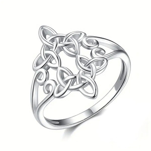 Anillo de Acero Inoxidable Q733, Joyería Clásica Unisex de Moda, Regalo sin Piedras, Diseño Elegante con Patrón Entrelazado - Product Image 1