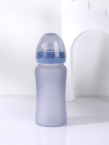 Biberón de Vidrio Inteligente con Sensor de Temperatura para Aliviar Cólicos y Facilitar la Alimentación - Product Image 3