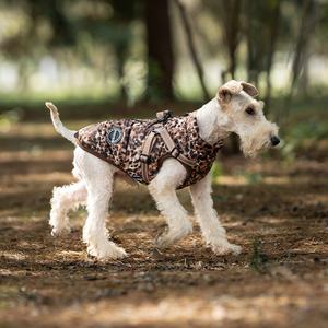 Leopard Print Dog Clothes Inverno Quente Vest Impermeável Reflexivo Confortável Pet <span class=keywords><strong>Harness</strong></span> Ajustável para a temporada de inverno - Product Image 2